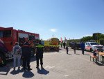 Diverse Hulp diensten lieten hun voertuigen zien