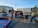 'sOchtens om 07:00 uur de bak en crawlerbaan opbouwen
