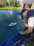 Kort erna gingen de vier kinderbootjes te water 